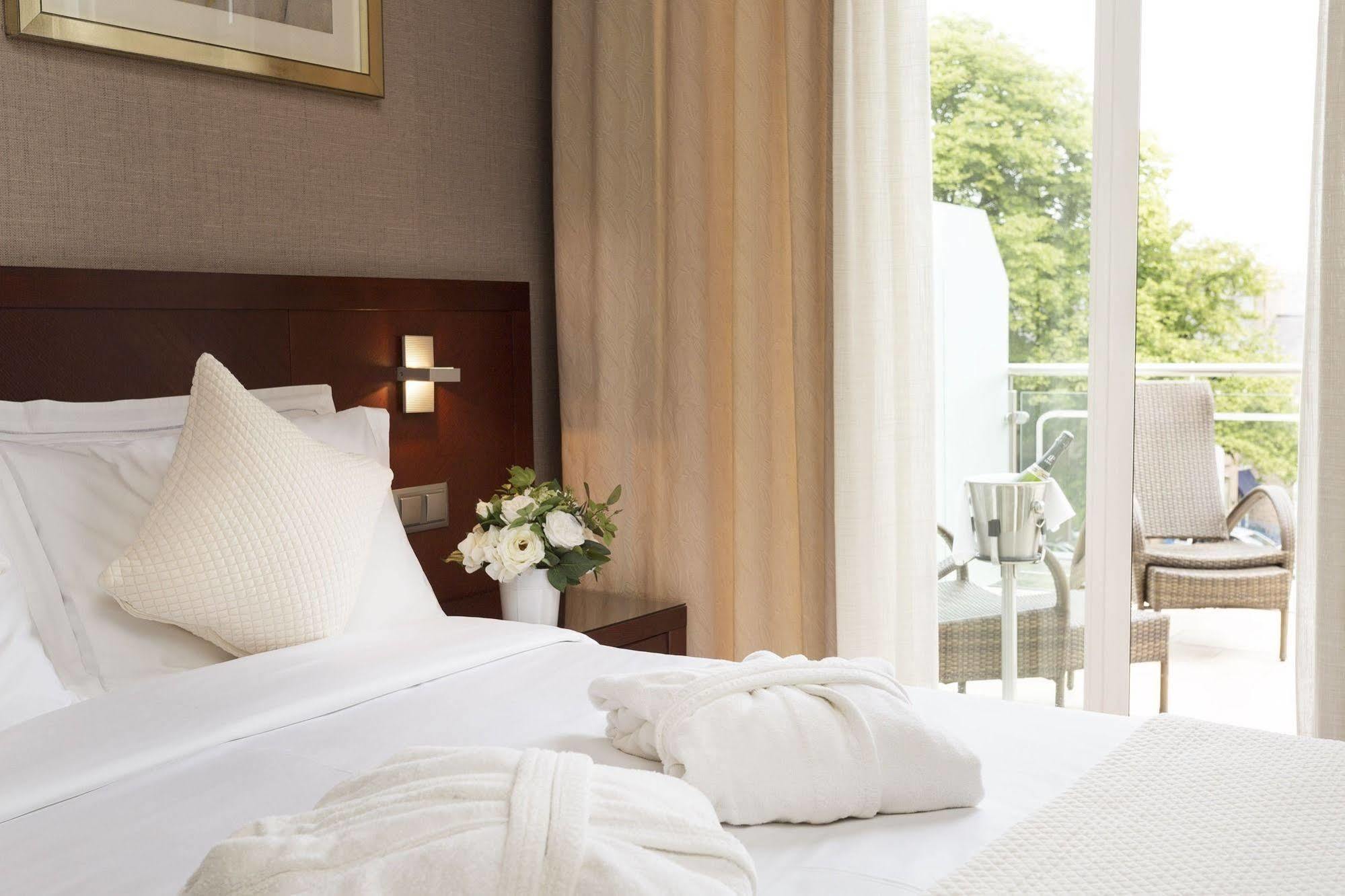 Hotel Savoy Ст. Хейлир Джерси Экстерьер фото